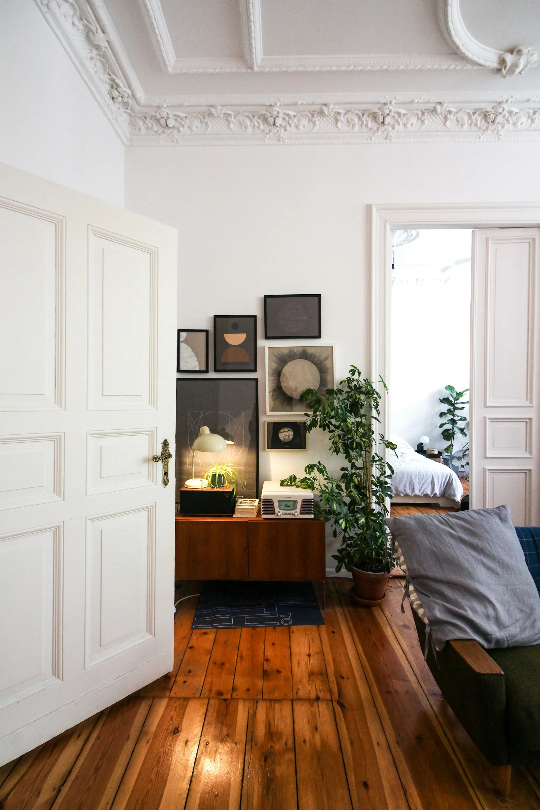 Modern saniertes Interieur in einem Altbau
